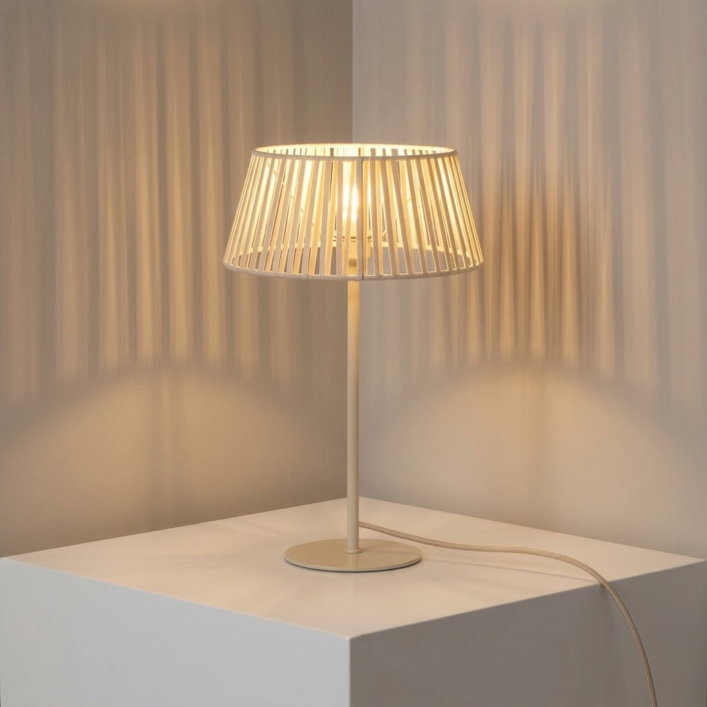 Lampe de table en fil de coton - Design compact