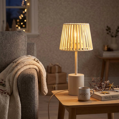 Lampe de table en fil de coton - Design élancé